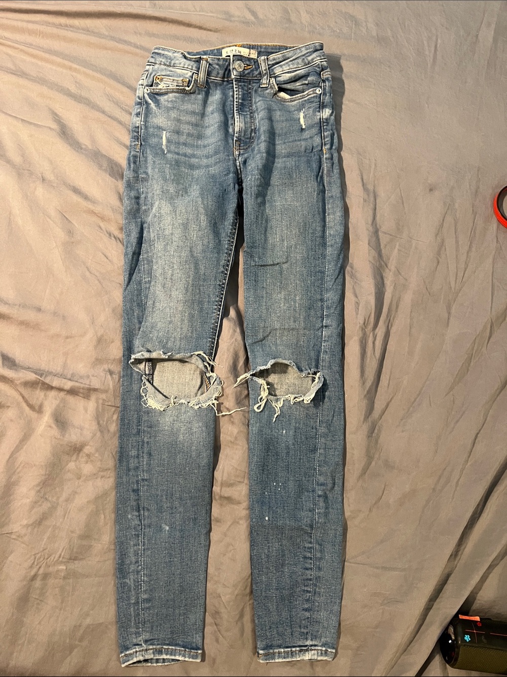 Distressed Light Blue Ripped Skinny Jeans-